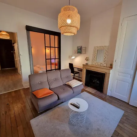 Apartment Paisible 2 Pieces Avec Parking Gratuit - Gare De Tram T3 *