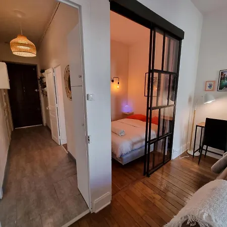 Apartment Paisible 2 Pieces Avec Parking Gratuit - Gare De Tram T3 Villeurbanne