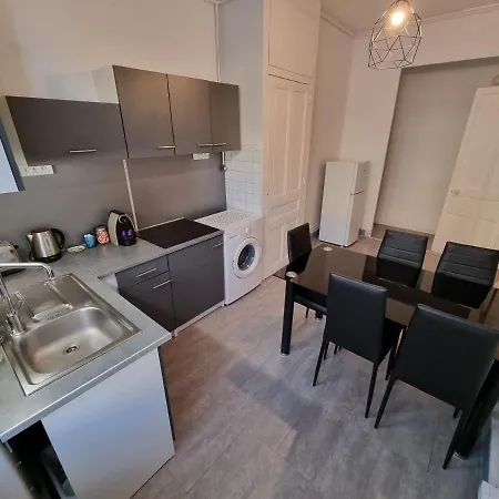 Apartment Paisible 2 Pieces Avec Parking Gratuit - Gare De Tram T3
